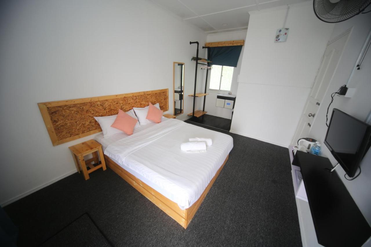 Lodge Bayu Senja *